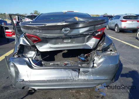 2018 Nissan Altima 2.5 Sr z USA, uszkodzony, nr VIN 1N4AL3AP8JC187535